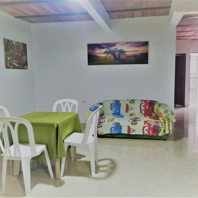 Agradable casa con parqueadero, en Rivera Huila. - Casa de 2 dormitorios - 53