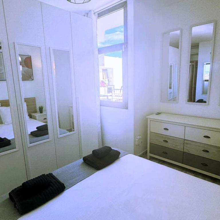 Bohemian Holiday Home Next to Yumbo - Apartment - 16
