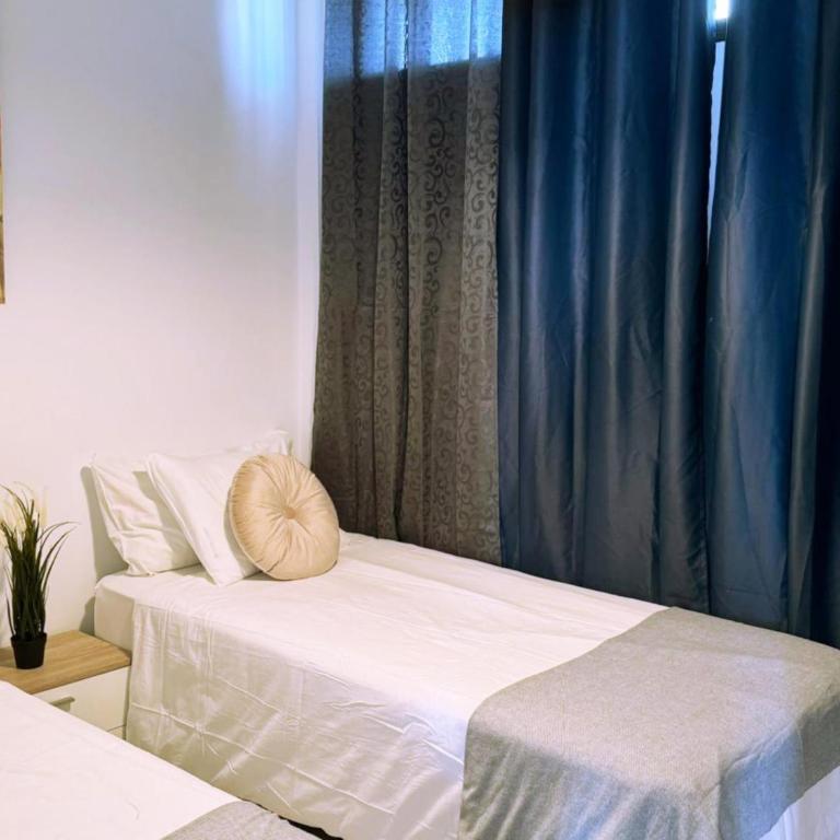 Bohemian Holiday Home Next to Yumbo - Apartment - 21
