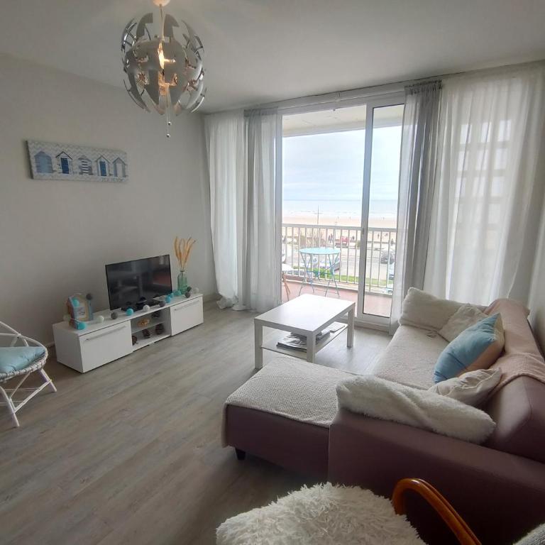 Appartement cosy rénové vue mer, proche plage et animations - FR-1-323-472 - Apartment - 3