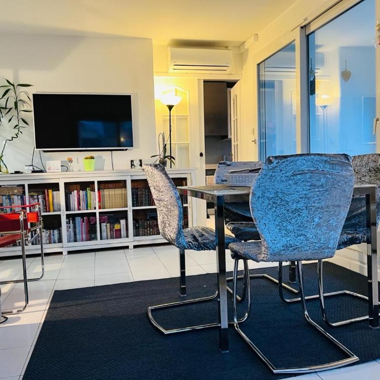 Monaco Stunning Sea Views, Larvotto beach, Terrace, 2 bedrooms, 2 bathrooms, up to 6 person, lift, 1st floor - Appartement 2 Chambres - 72