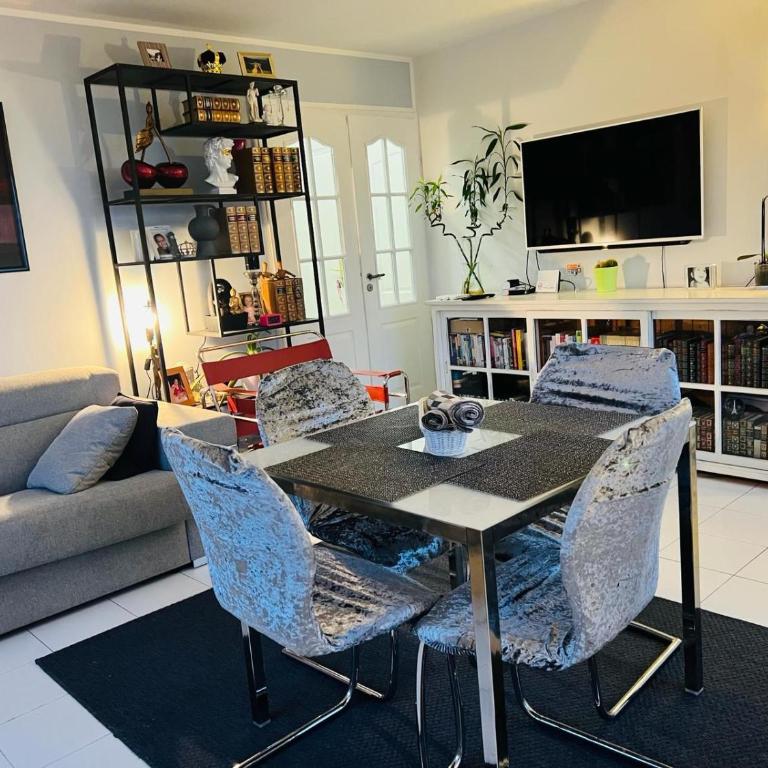 Monaco Stunning Sea Views, Larvotto beach, Terrace, 2 bedrooms, 2 bathrooms, up to 6 person, lift, 1st floor - Appartement 2 Chambres - 70
