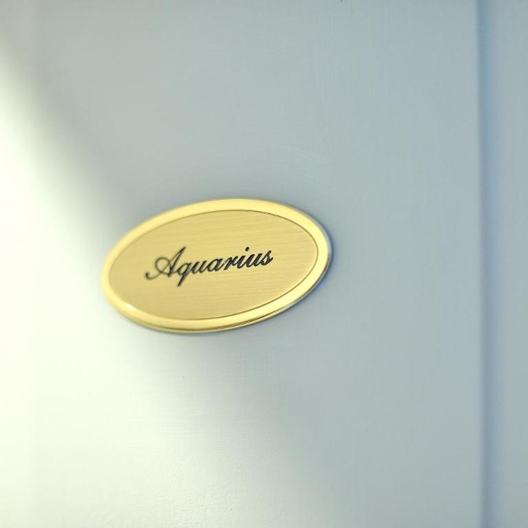 Aquarius Inn - Double Room with Private External Bathroom - 6