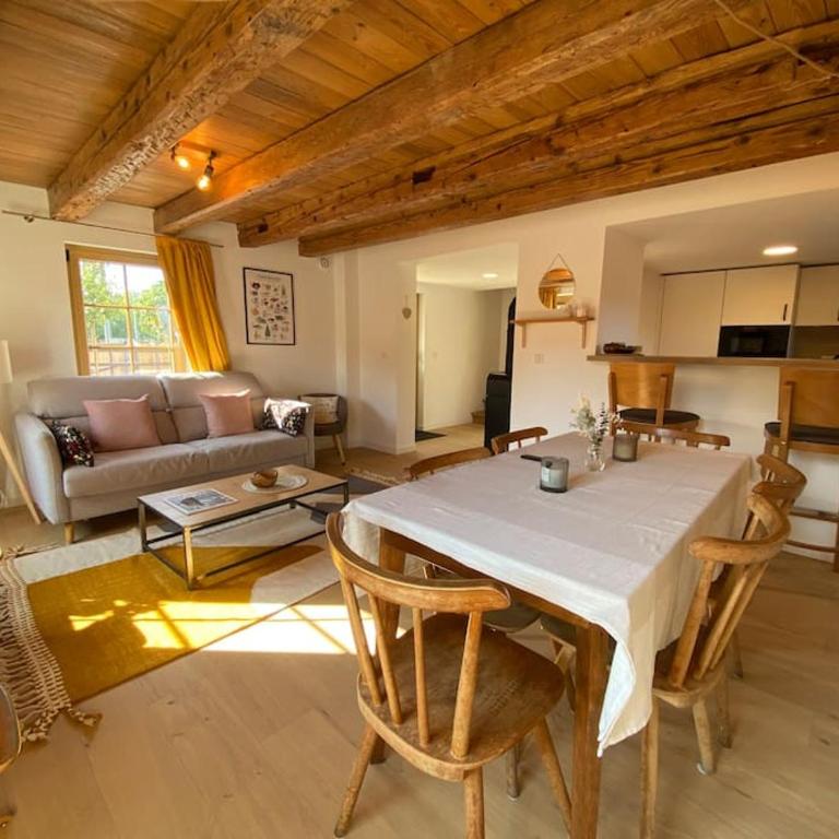 Maison de charme de 1850 - Strasbourg - Neudorf - Two-Bedroom House - 1