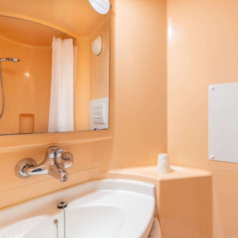 Premiere Classe Deauville Touques - Chambre 1 Lit Double - 4