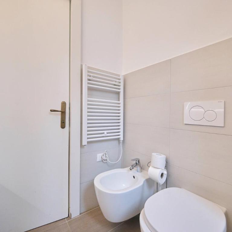Front Lake 2 Bardolino - Appartamento con 2 Camere da Letto - 5