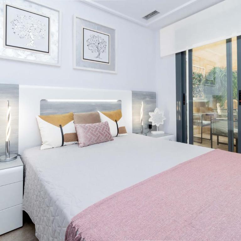 San Pascual Seaside Apartments - Three-Bedroom Apartment - 11