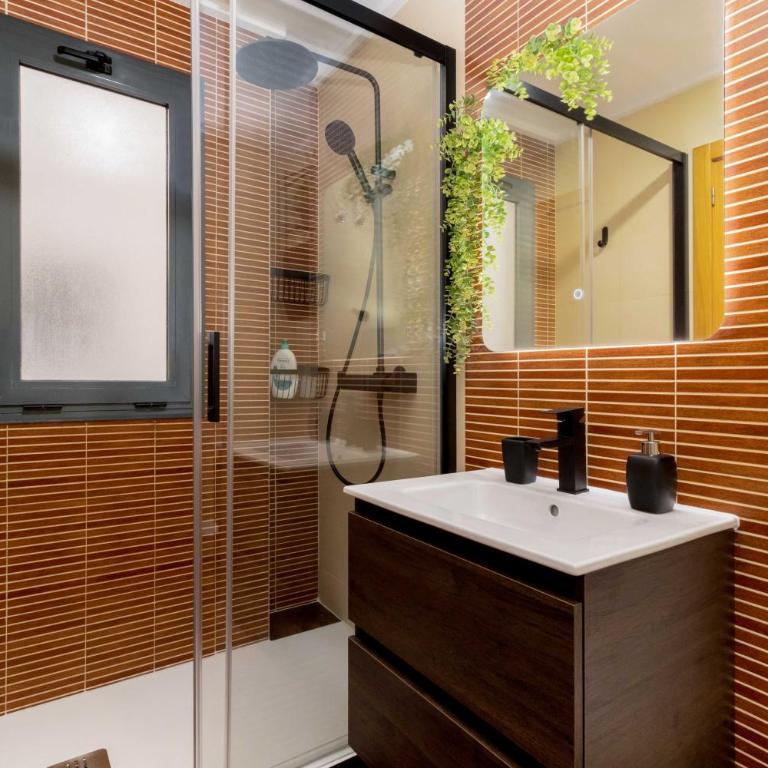 San Pascual Seaside Apartments - Three-Bedroom Apartment - 9