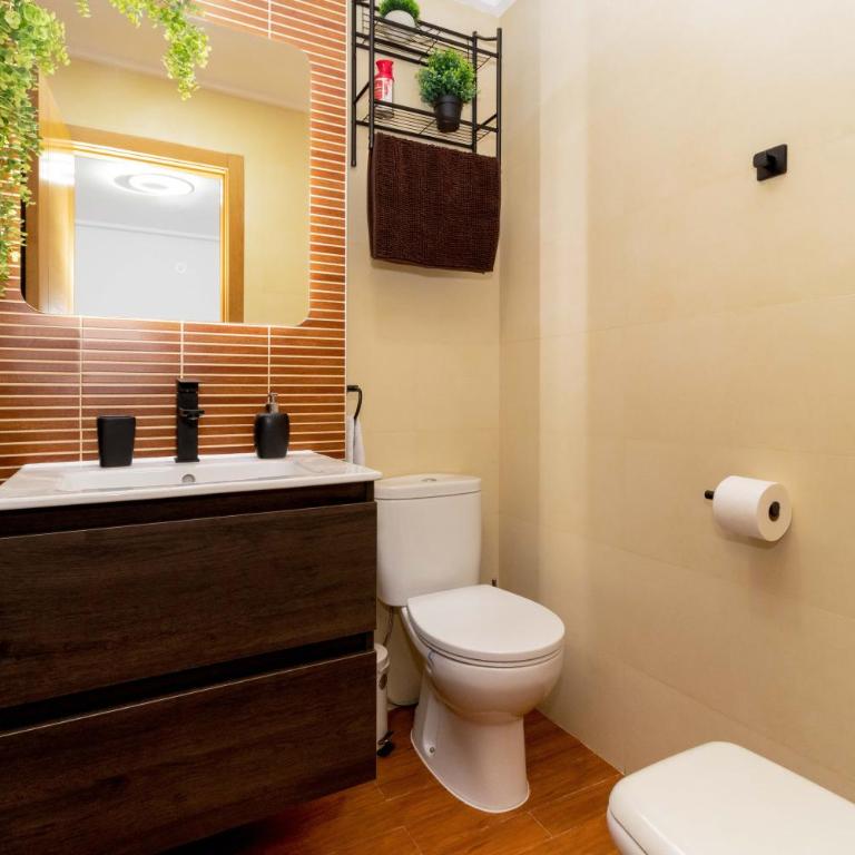 San Pascual Seaside Apartments - Three-Bedroom Apartment - 10