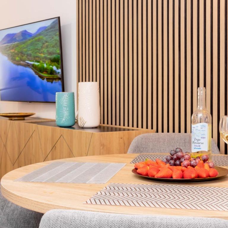 San Pascual Seaside Apartments - Three-Bedroom Apartment - 4