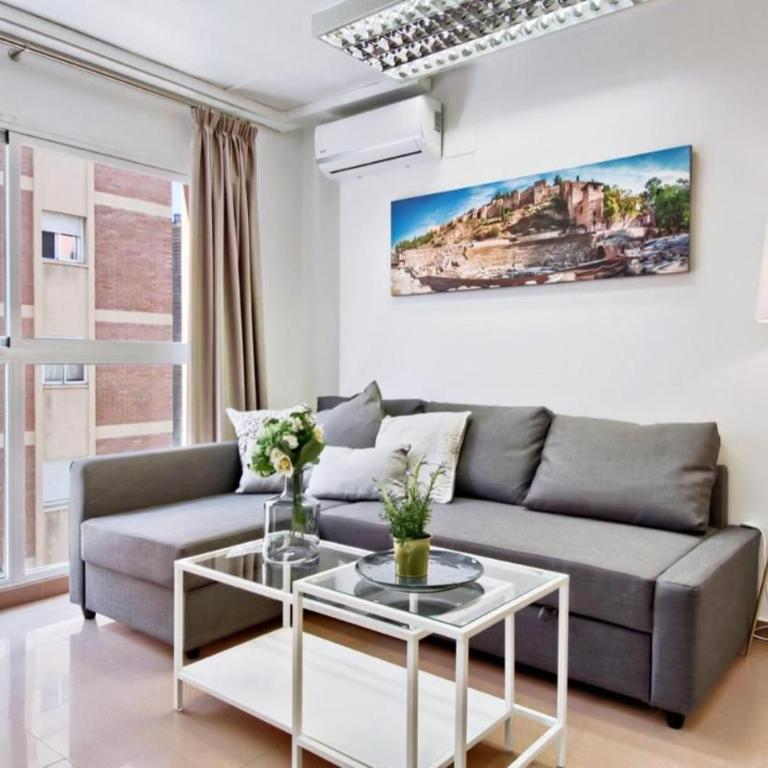 AMPLIO PISO CON TERRAZA - Apartamento de 2 dormitorios - 3