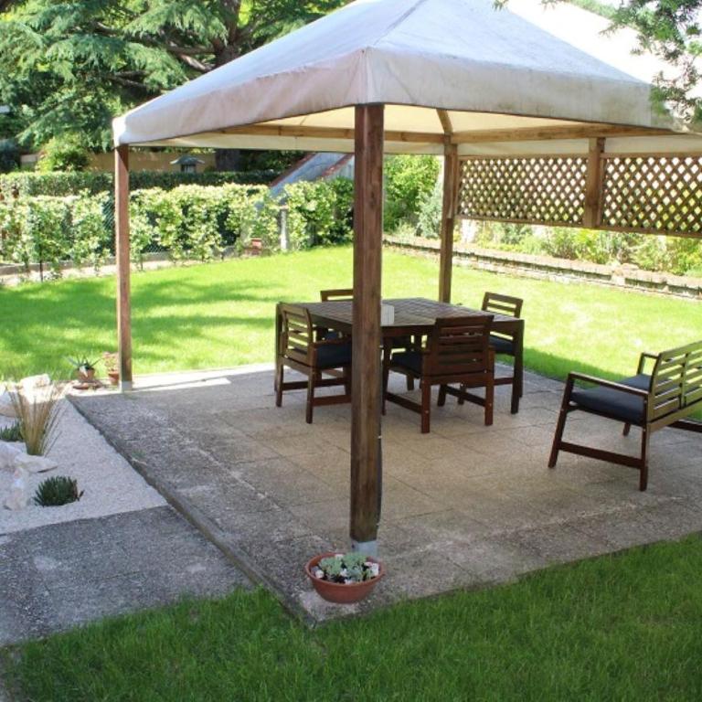 TRILO GREEN CON GIARDINO E POSTO AUTO PRIVATO - Appartamento con 2 Camere da Letto - 3
