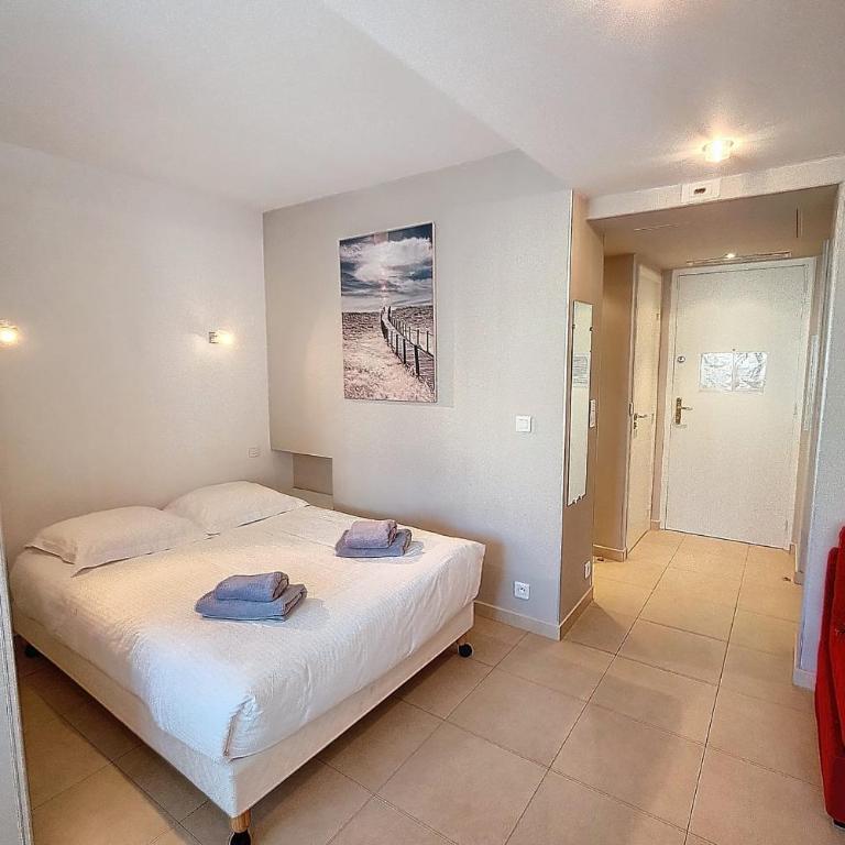 HENRI CAMILLE REAL ESTATE - Rouaze 2 -Studio à 50m center - Apartamento - 1