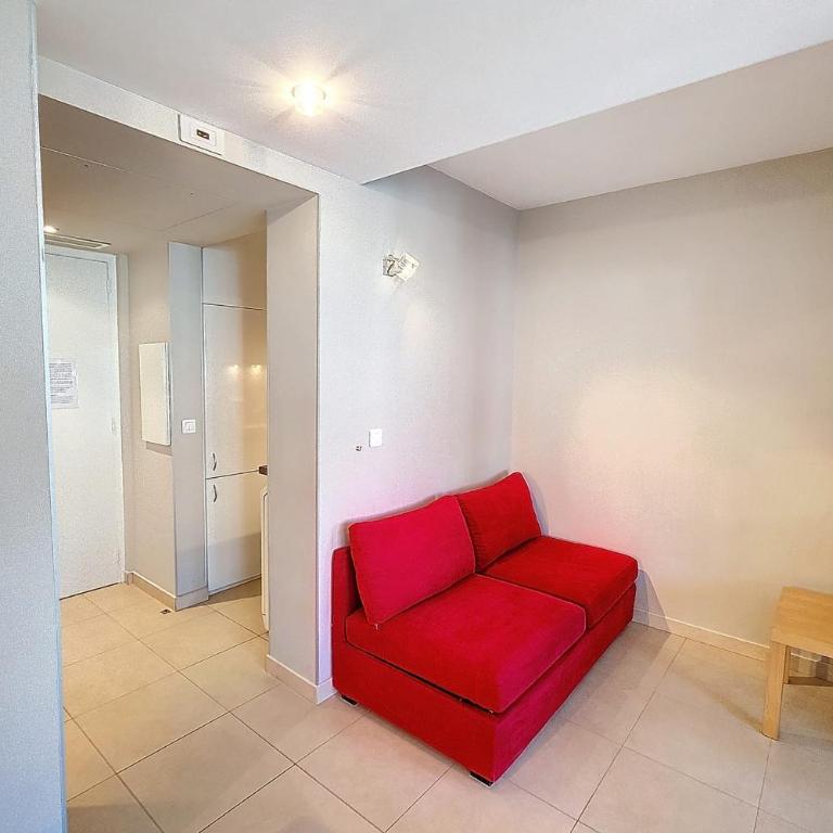 HENRI CAMILLE REAL ESTATE - Rouaze 2 -Studio à 50m center - Apartamento - 2