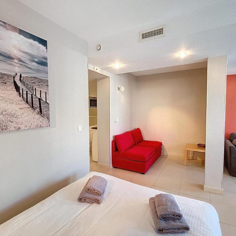 HENRI CAMILLE REAL ESTATE - Rouaze 2 -Studio à 50m center - Apartamento - 5