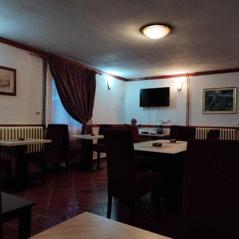 Vila Rakoč - Dvokrevetna Soba s Pomoćnim Ležajem - 2