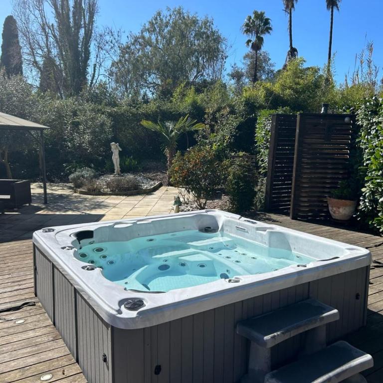 06V - Belle villa - jacuzzi - piscine - tennis - Villa 3 Chambres - 17