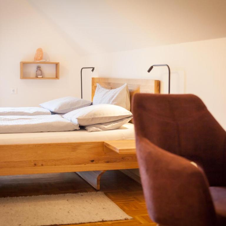 Weingut spitzyPeitler - Chambre Double avec Douche - 2