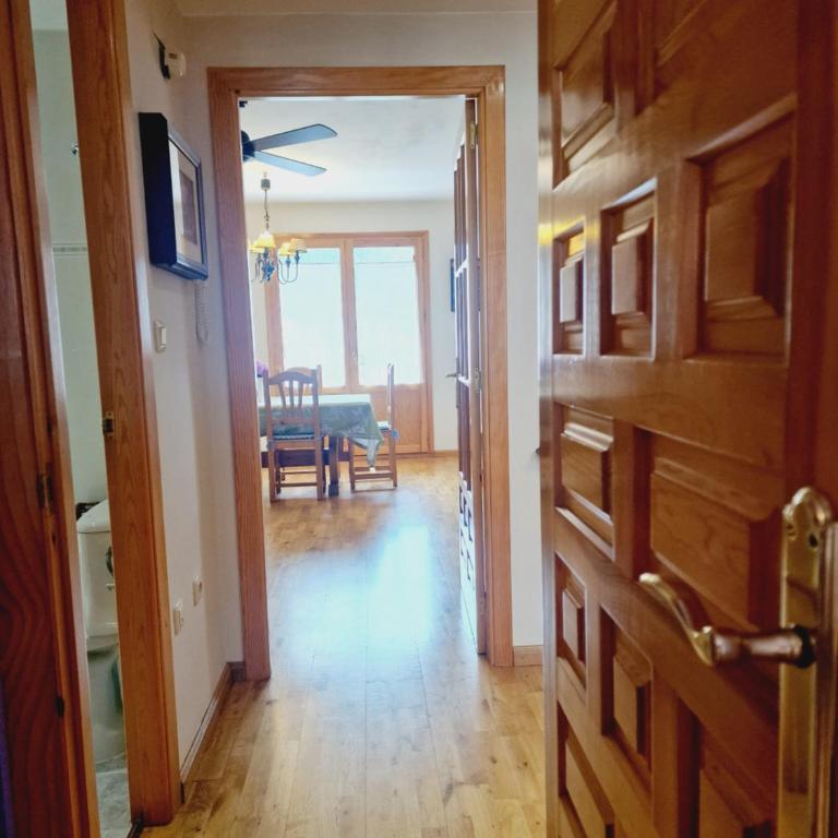 VALDI-BIESCAS - Two-Bedroom Apartment with Balcony - 5