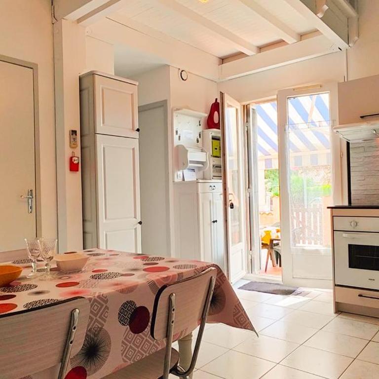 Riboleys - Maison climatisée à 600m de la mer - Maison 2 Chambres - 2