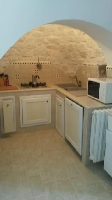Trullo with swimming pool. Charme&relax - Casa con 2 Camere da Letto - 10