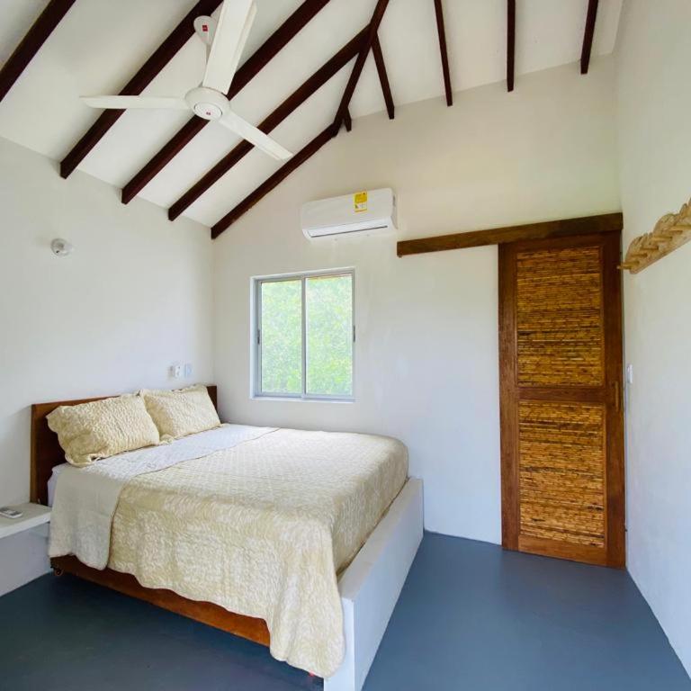 Cabaña cerca al Mar con Pisicina y AC en Tolú - Casa de 2 dormitorios - 9