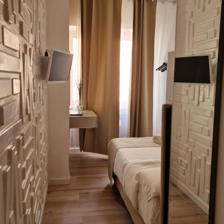 Living - Single Room - 17