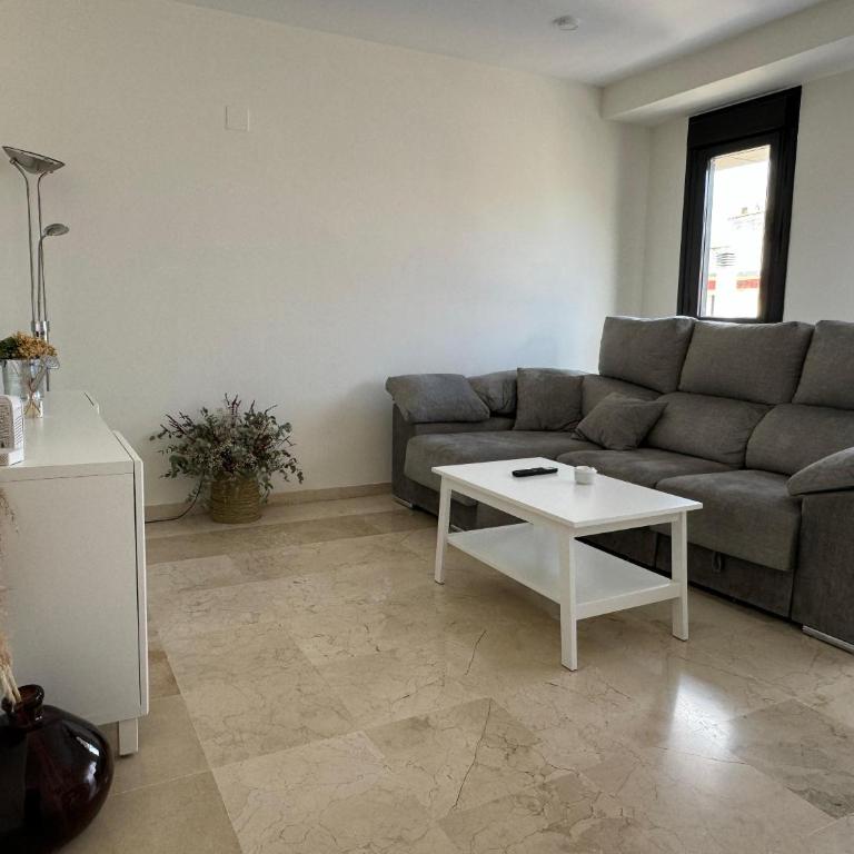Dúplex céntrico con terraza y parking gratuito - Two-Bedroom Apartment - 19