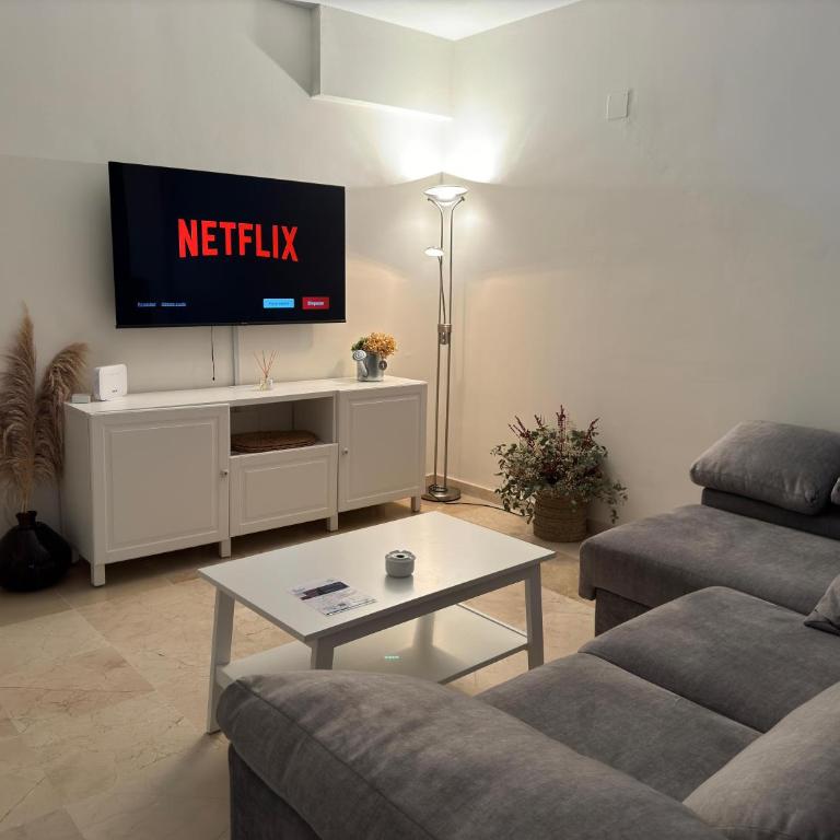 Dúplex céntrico con terraza y parking gratuito - Two-Bedroom Apartment - 28