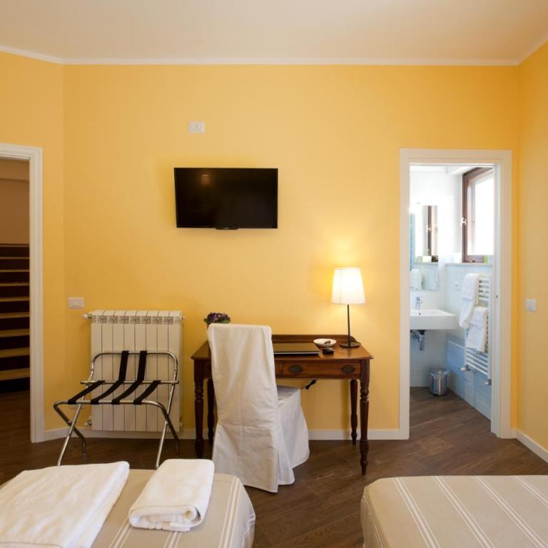 La Tuia e il Tasso - Deluxe Twin Room with Sea View - 3