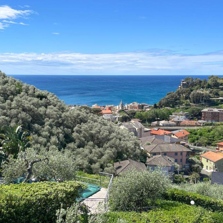 2 Bedroom Gorgeous Apartment In Moneglia - Two-Bedroom Apartment - 1