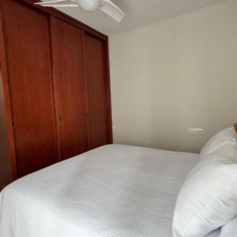 Dúplex céntrico con terraza y parking gratuito - Two-Bedroom Apartment - 29