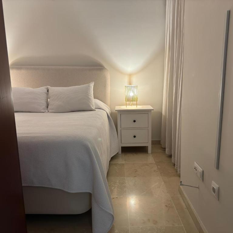 Dúplex céntrico con terraza y parking gratuito - Two-Bedroom Apartment - 6