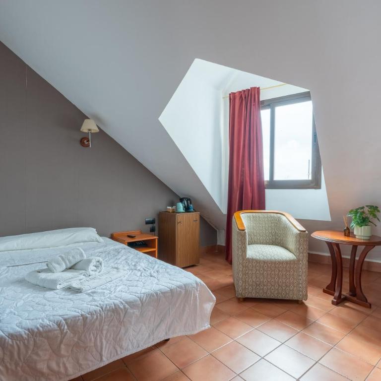I AM La Posada Hotel and Apartment - Single Room with Private Bathroom - 8