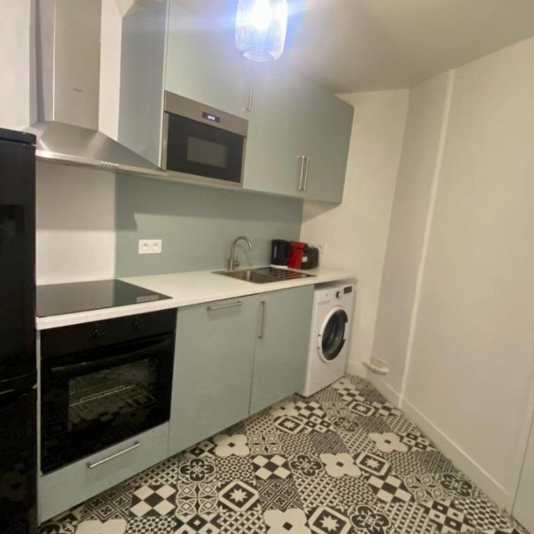 Appartement lumineux proche Saint-Lazare - 8P - Appartement 3 Chambres - 18