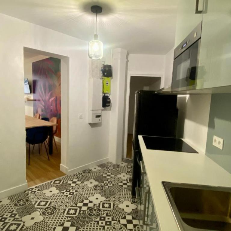 Appartement lumineux proche Saint-Lazare - 8P - Appartement 3 Chambres - 17
