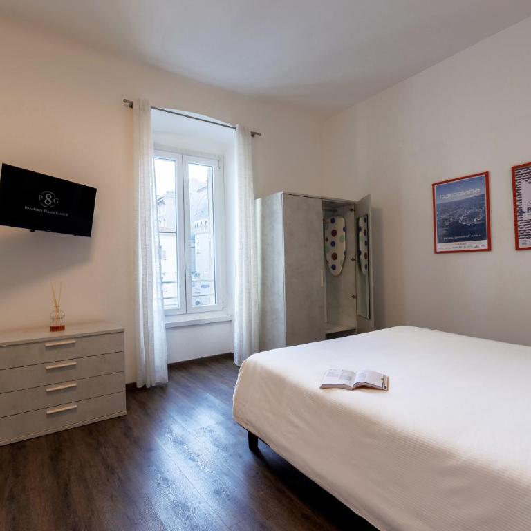 Residence Piazza Giotti 8 - Camera Matrimoniale con Letto Supplementare - 9