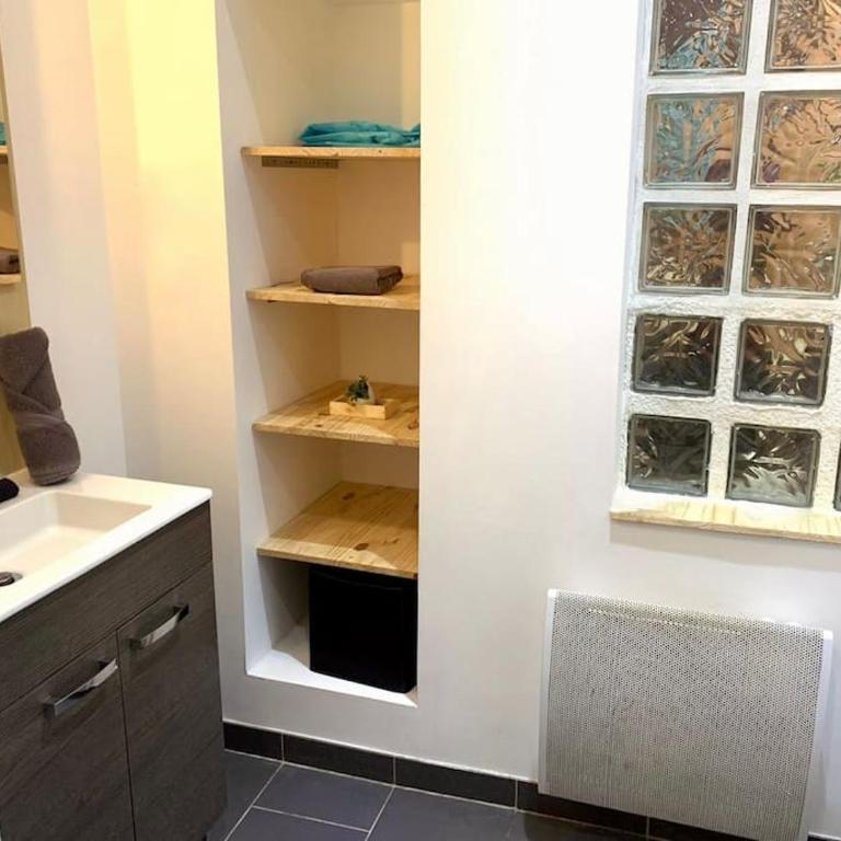 "Pascal 1" Eglise St Louis - Studio Cosy Quartier Haut - Appartement 1 Chambre - 3