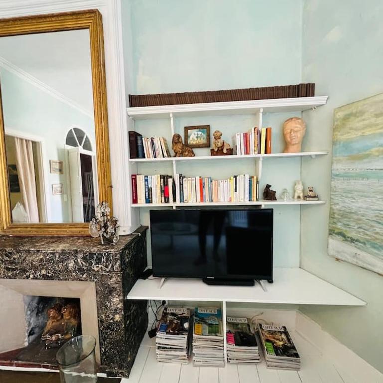 Maison de charme à Sète - Two-Bedroom Suite - 16