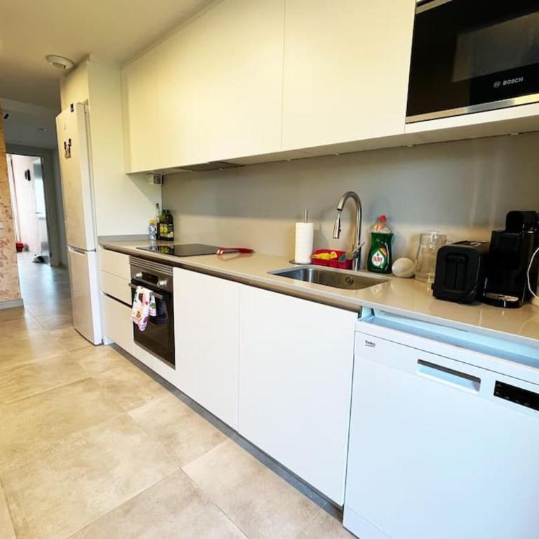 Apartment by the beach with pool and private parking - Apartamento de 2 dormitorios - 18