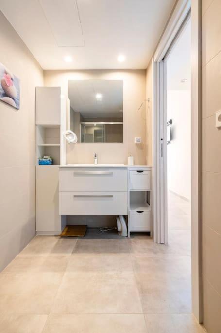 Apartment by the beach with pool and private parking - Apartamento de 2 dormitorios - 28