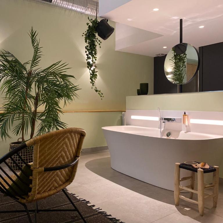 MiHotel Comte - Suite Deluxe Eden - 1