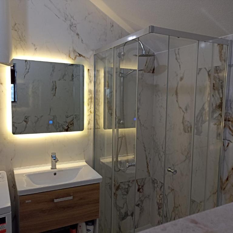 Sole Apartments - Apartment with Sea View - 16