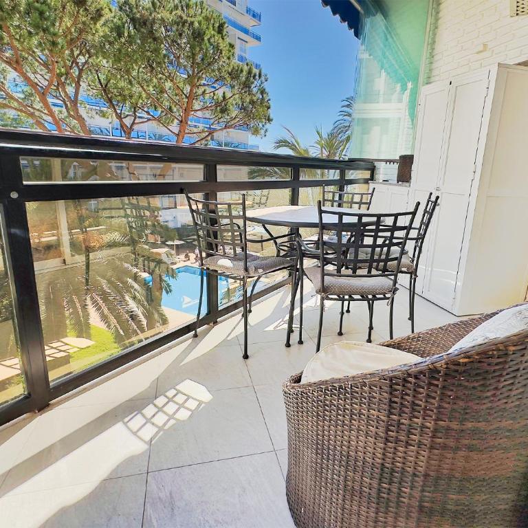 Skol 322 - Completely Renovated Beach Front Apartment Marbella - Two-Bedroom Apartment - 28