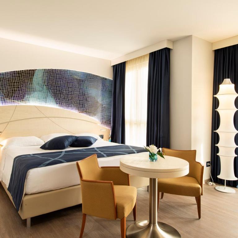 Color Hotel Style, Design & Gourmet - Camera Deluxe - 2