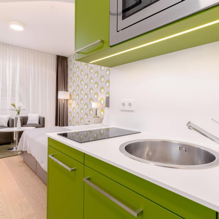 Limehome Graz - Argos by Zaha Hadid - Suite – barrierefrei - 5