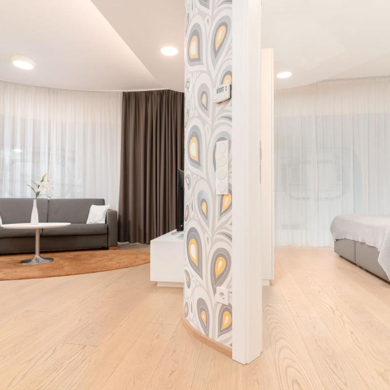 Limehome Graz - Argos by Zaha Hadid - Panorama Suite mit 1 Schlafzimmer - 5