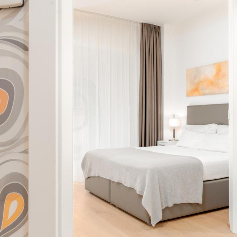 Limehome Graz - Argos by Zaha Hadid - Panorama Suite mit 1 Schlafzimmer - 3