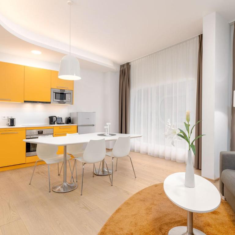 Limehome Graz - Argos by Zaha Hadid - Panorama Suite mit 1 Schlafzimmer - 9