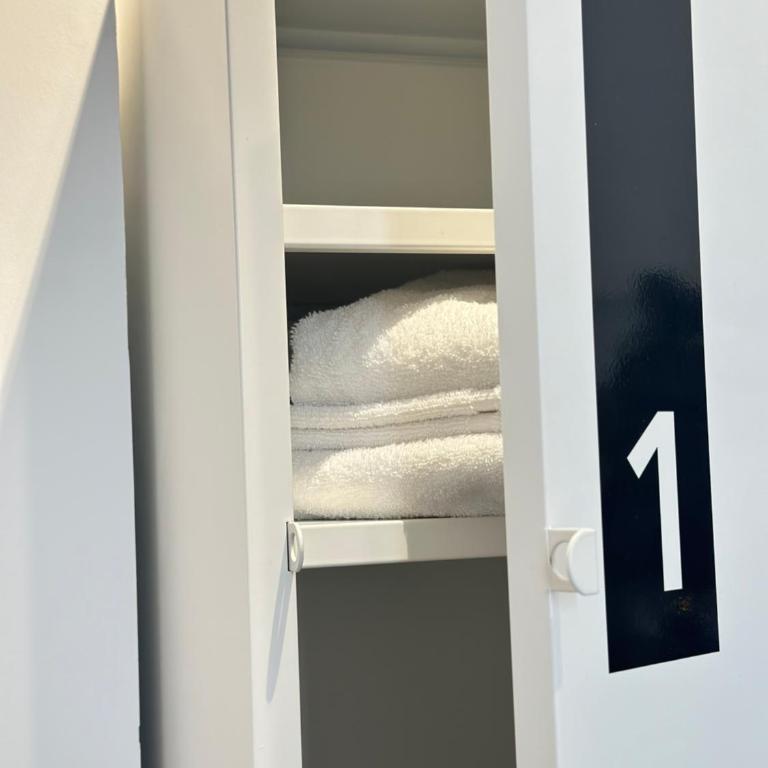 Innova Spaces Alicante - Habitación Doble Deluxe con ducha - 14